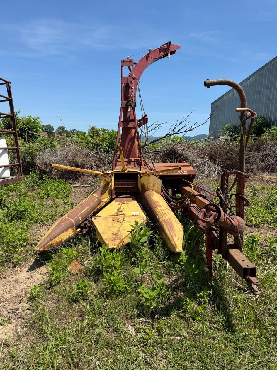 New Holland 718 Equipment Image0
