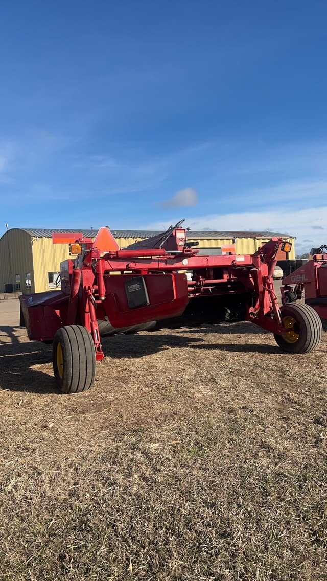 Image of New Holland H7450 equipment image 3