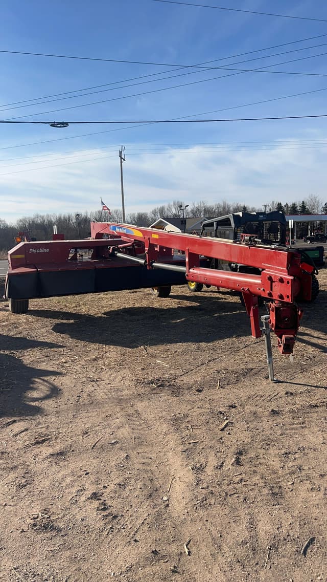 Image of New Holland H7450 equipment image 1