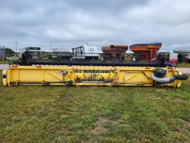 Image of New Holland 74C equipment image 4