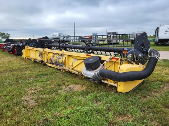 Image of New Holland 74C equipment image 3