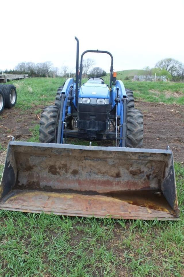 Image of New Holland Workmaster 75 equipment image 4