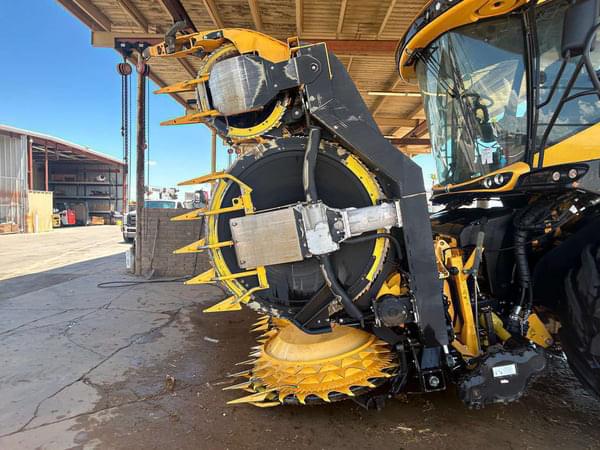 Image of New Holland 750BFI equipment image 4