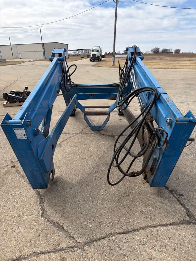 Image of New Holland 7514 equipment image 4