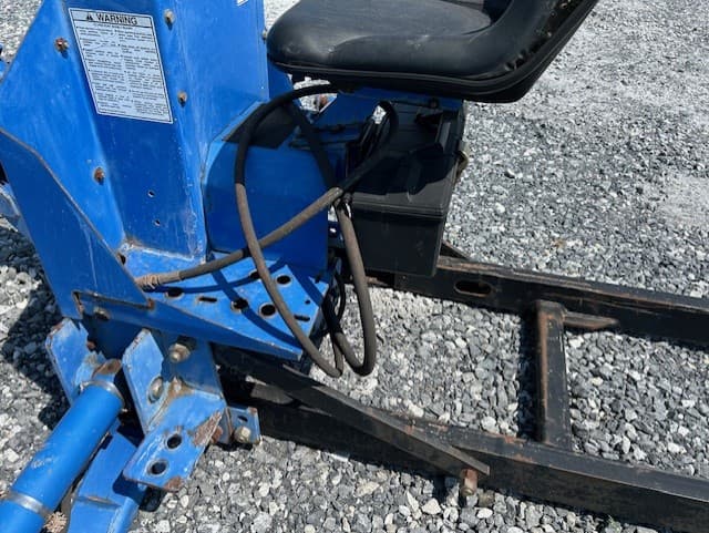 Image of New Holland 756C equipment image 3