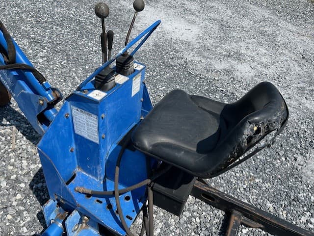 Image of New Holland 756C equipment image 2