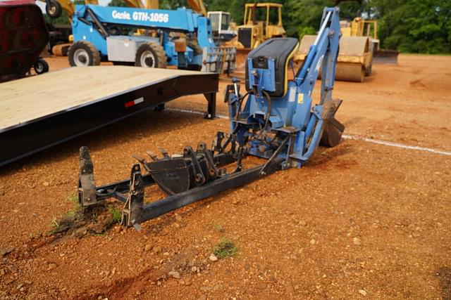 Image of New Holland 758C equipment image 2