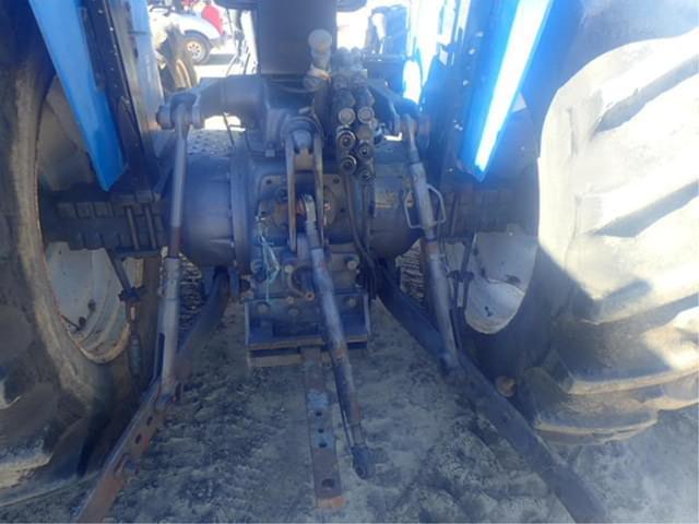 Image of New Holland 7610 equipment image 4