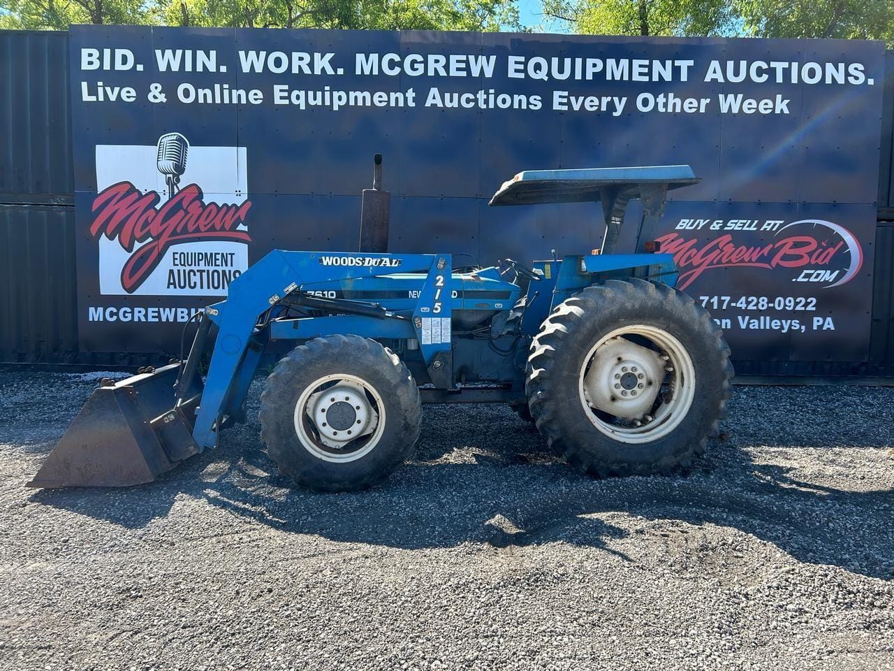 New Holland 7610S Equipment Image0