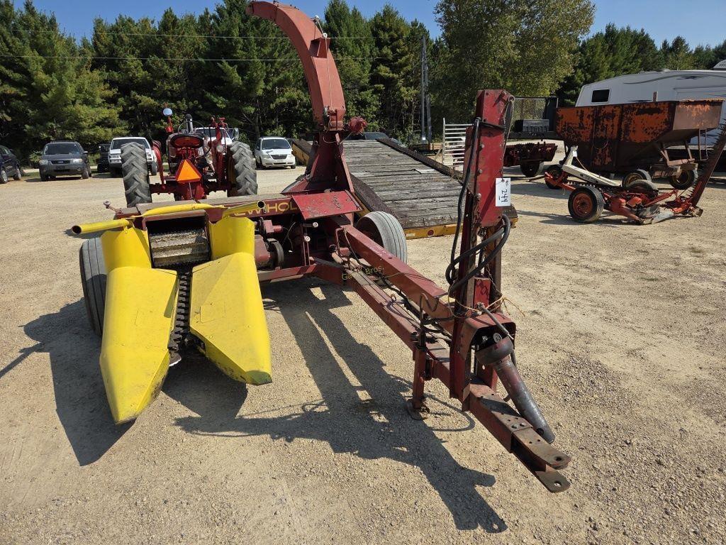 Image of New Holland 770 Primary image