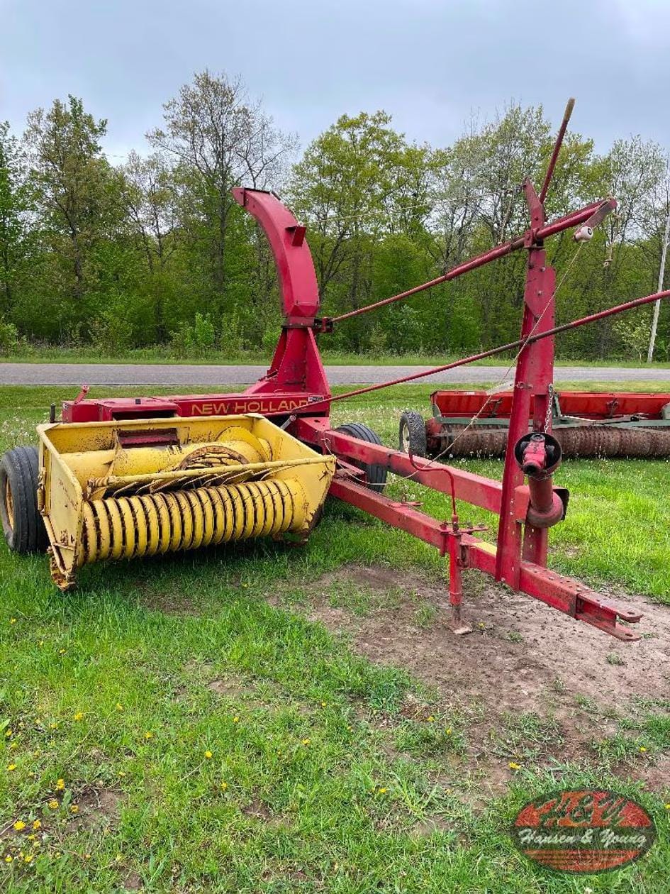 New Holland 770 Equipment Image0