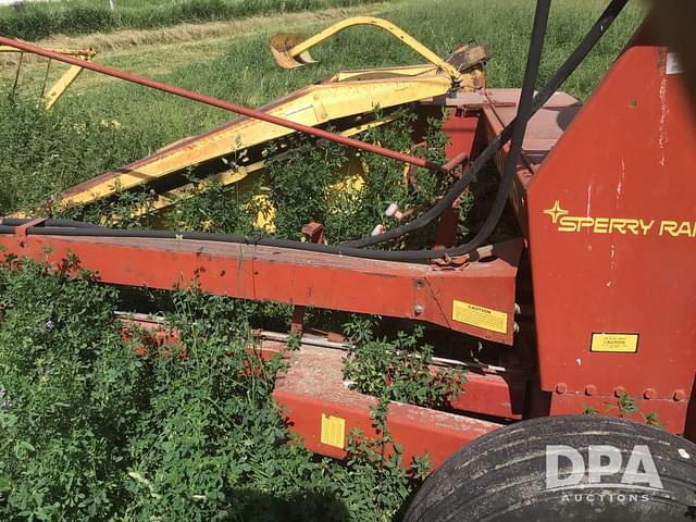 Image of New Holland 770 equipment image 1