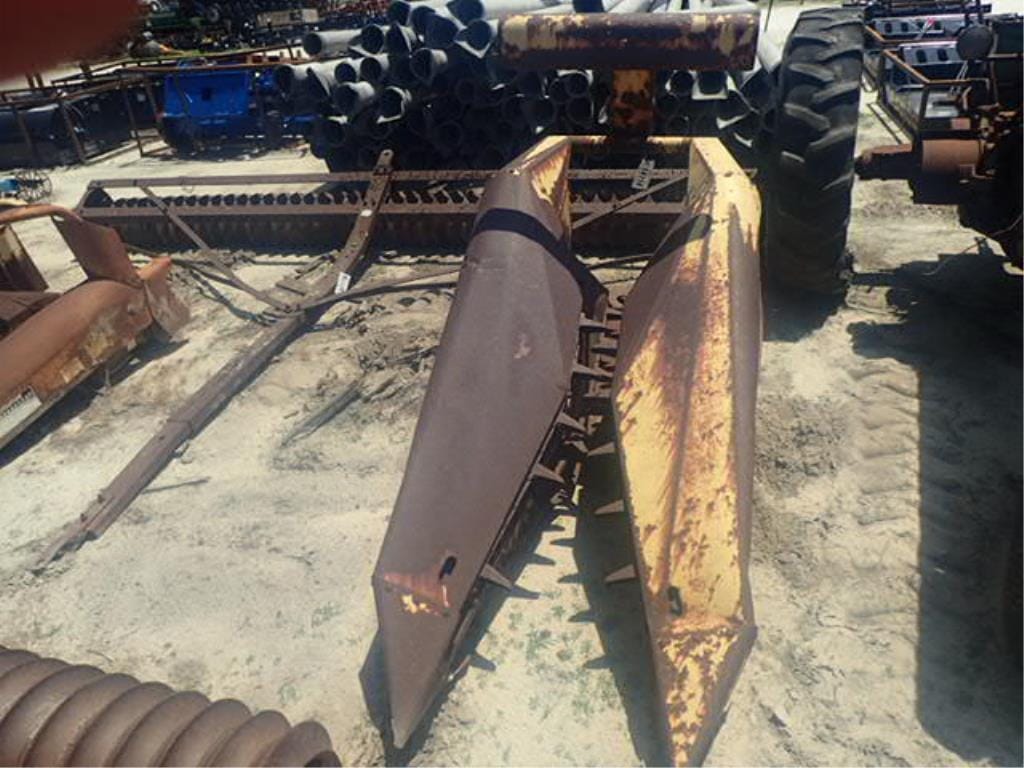 New Holland 770R Equipment Image0