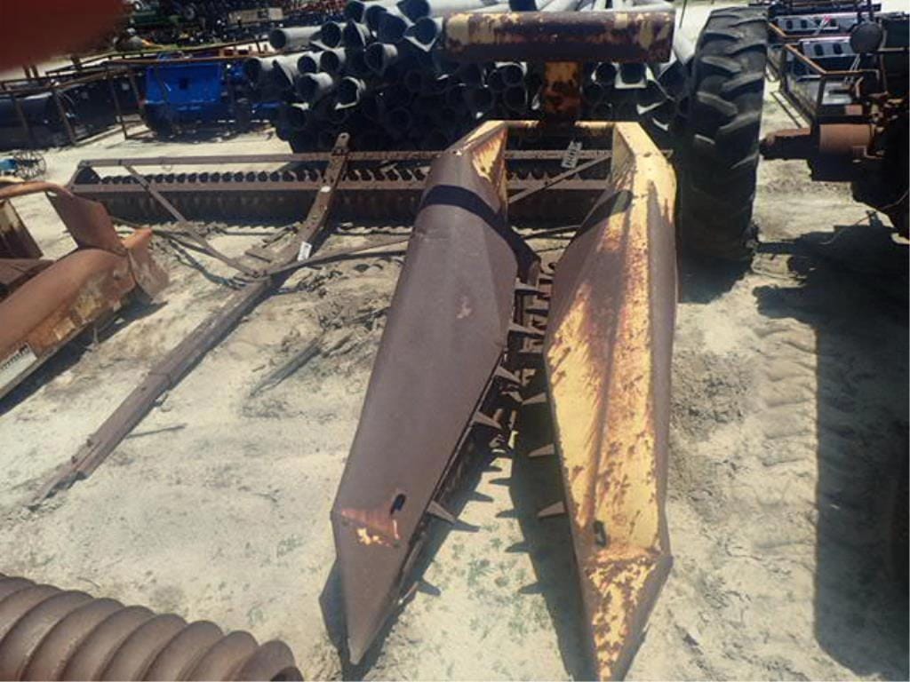 New Holland 770R Equipment Image0