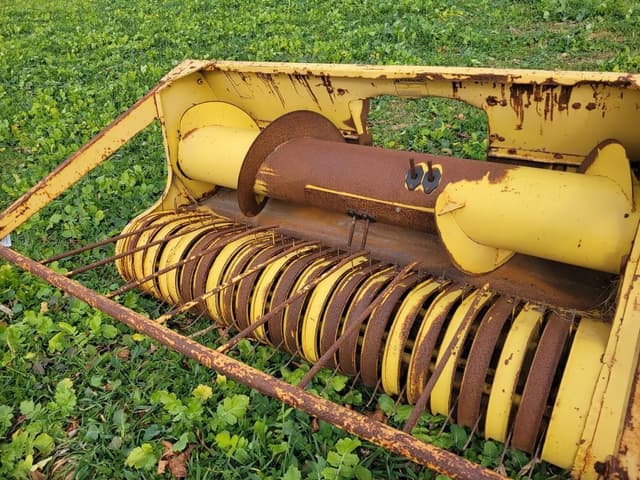 Image of New Holland 770W equipment image 2