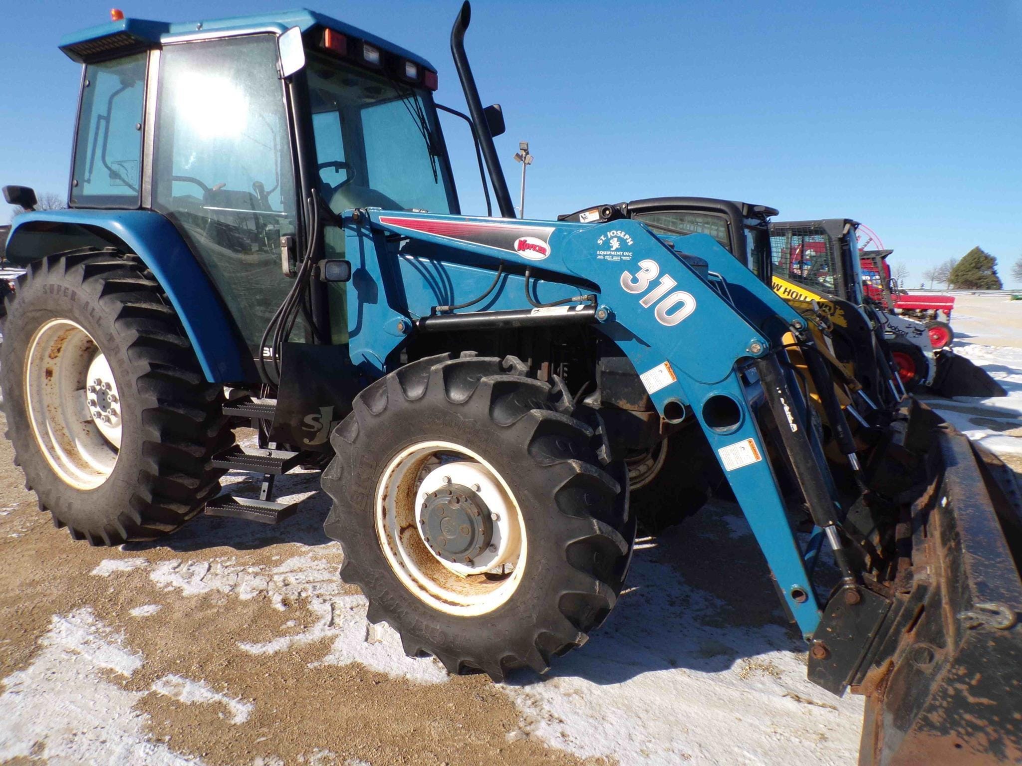 New Holland 7740 Equipment Image0