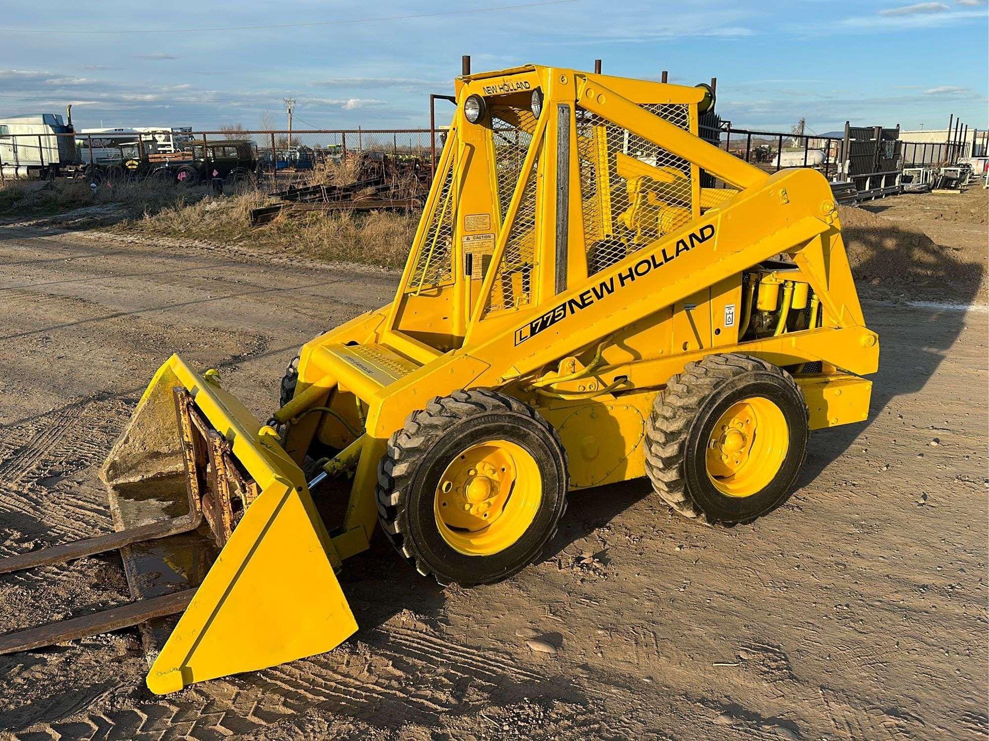 Main image New Holland L775