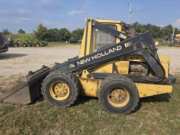 Main image New Holland L781