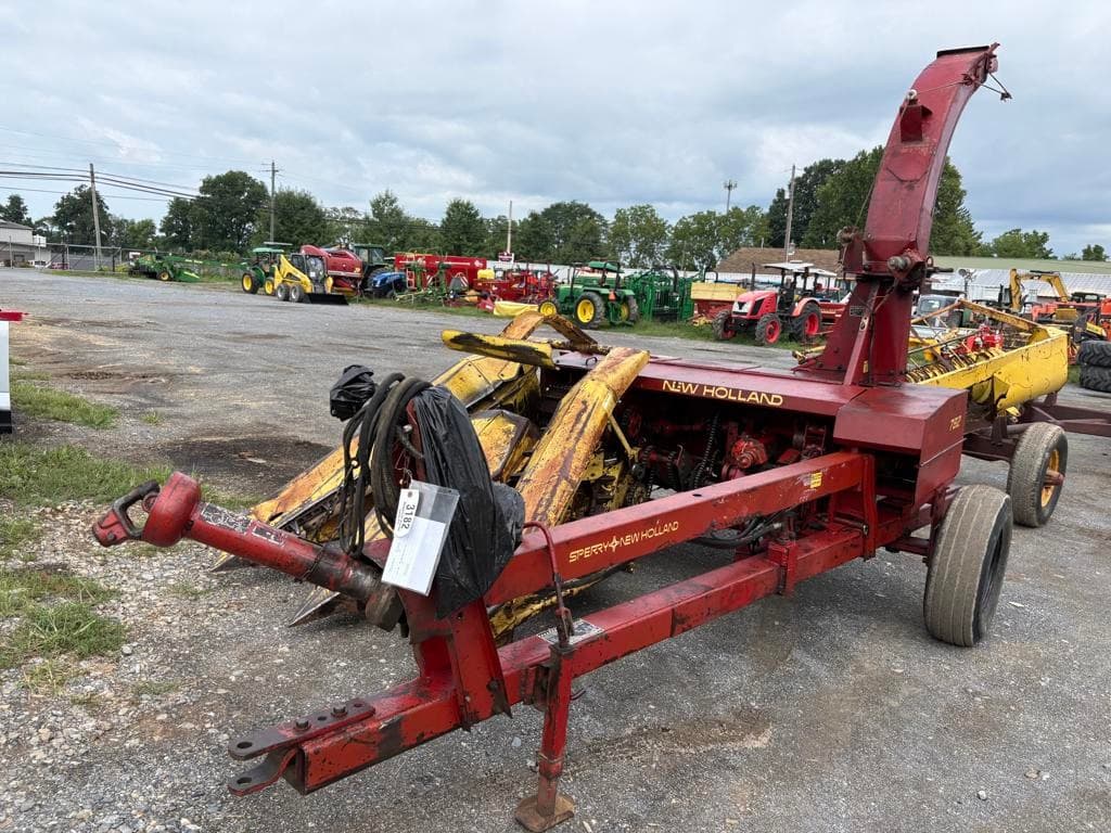 Image of New Holland 782 Primary image