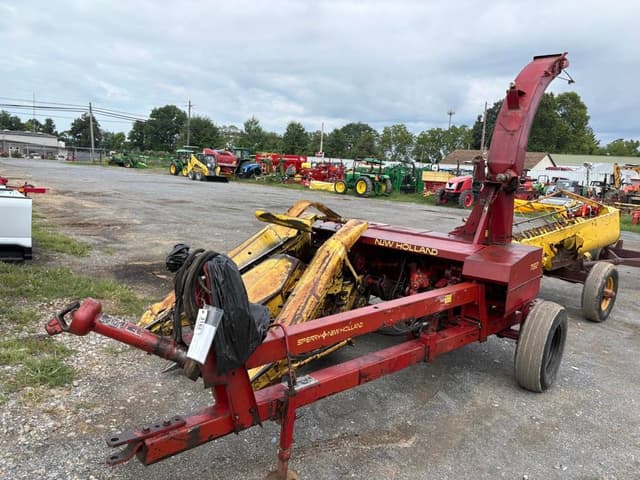 Image of New Holland 782 equipment image 1