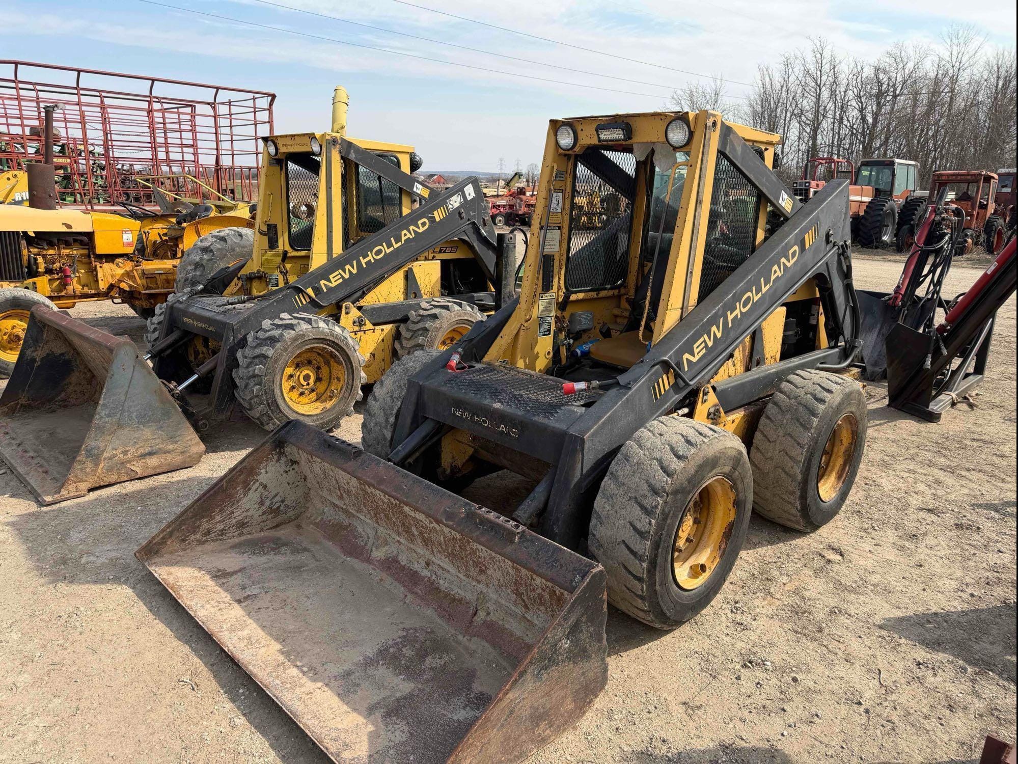 New Holland L783 Equipment Image0