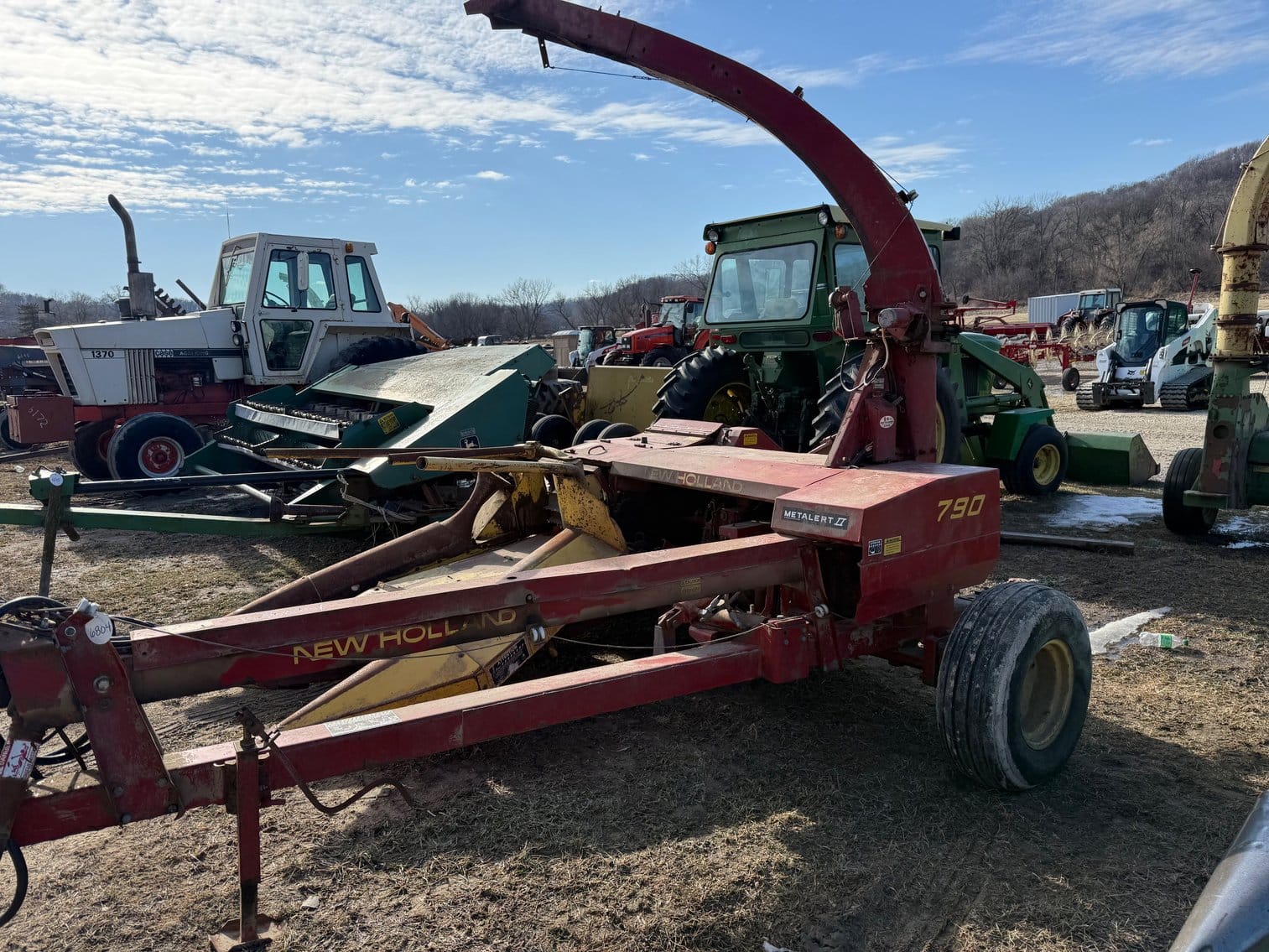 New Holland 790 Equipment Image0