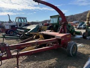 New Holland 790 Image