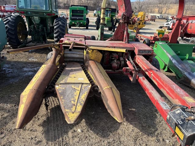 Image of New Holland 790 equipment image 2