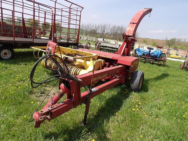 Image of New Holland 790 equipment image 4