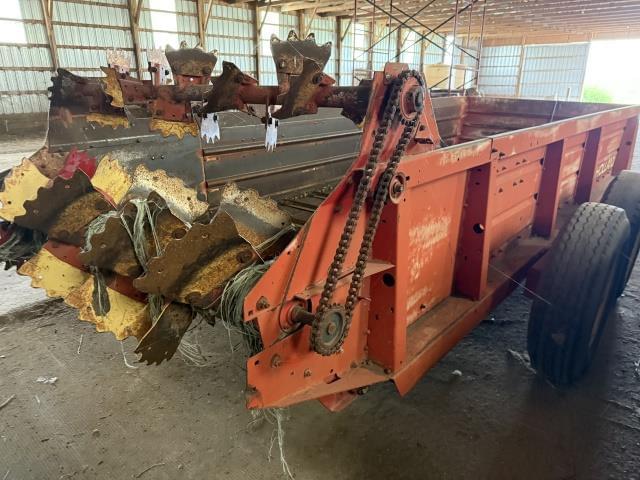 Image of New Holland 790 equipment image 1