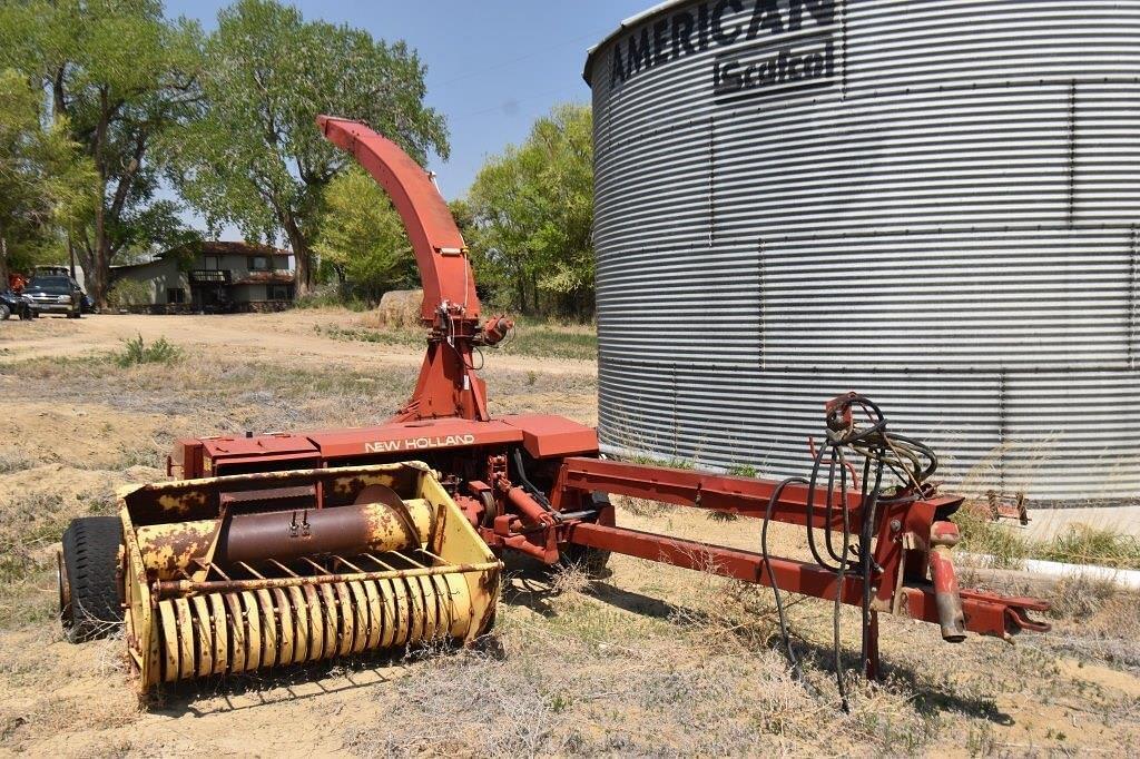 Main image New Holland 790 0