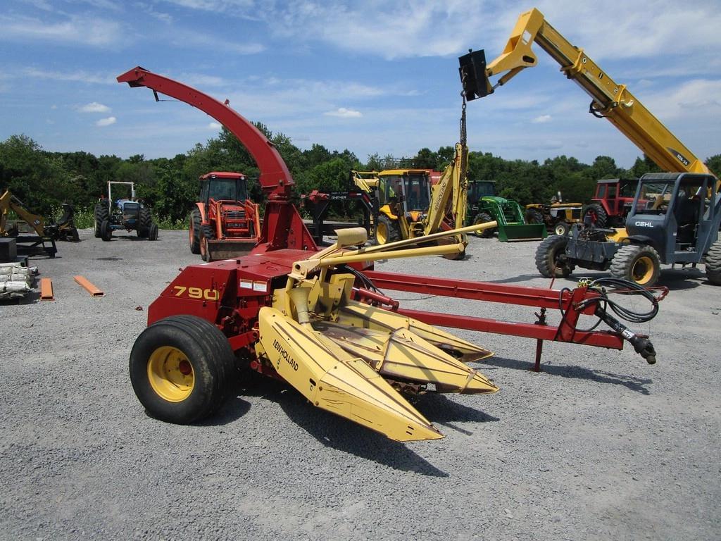 Image of New Holland 790 Primary image