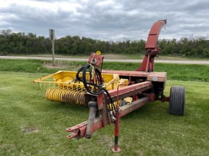 New Holland 790 Image