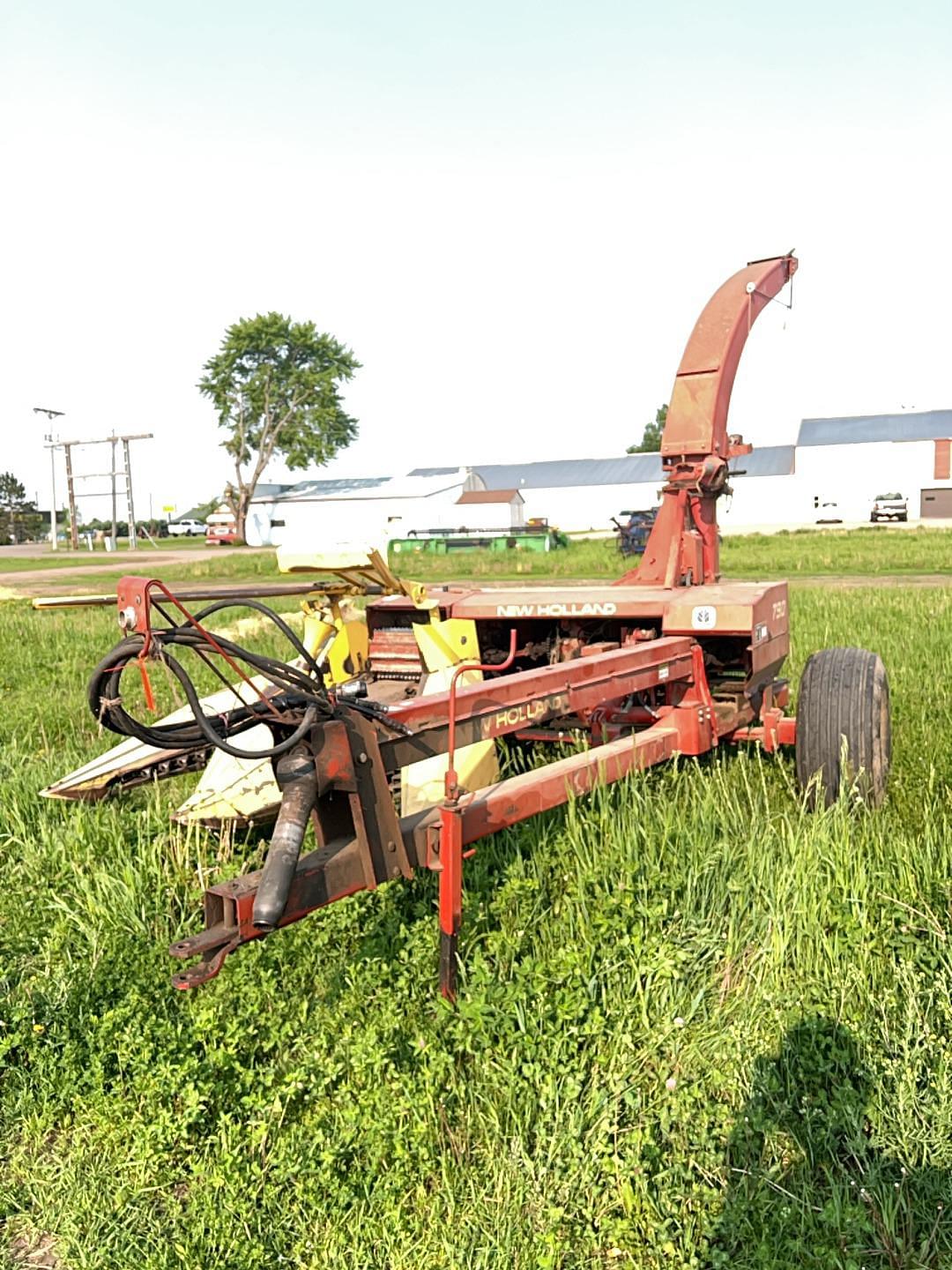 Image of New Holland 790 Primary image