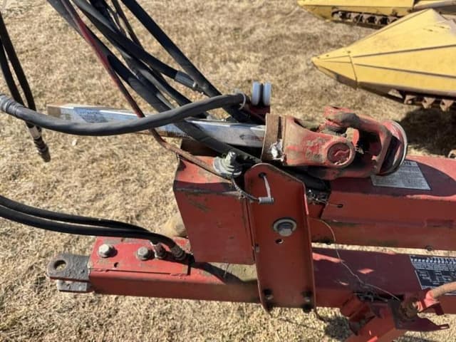 Image of New Holland 790 equipment image 4