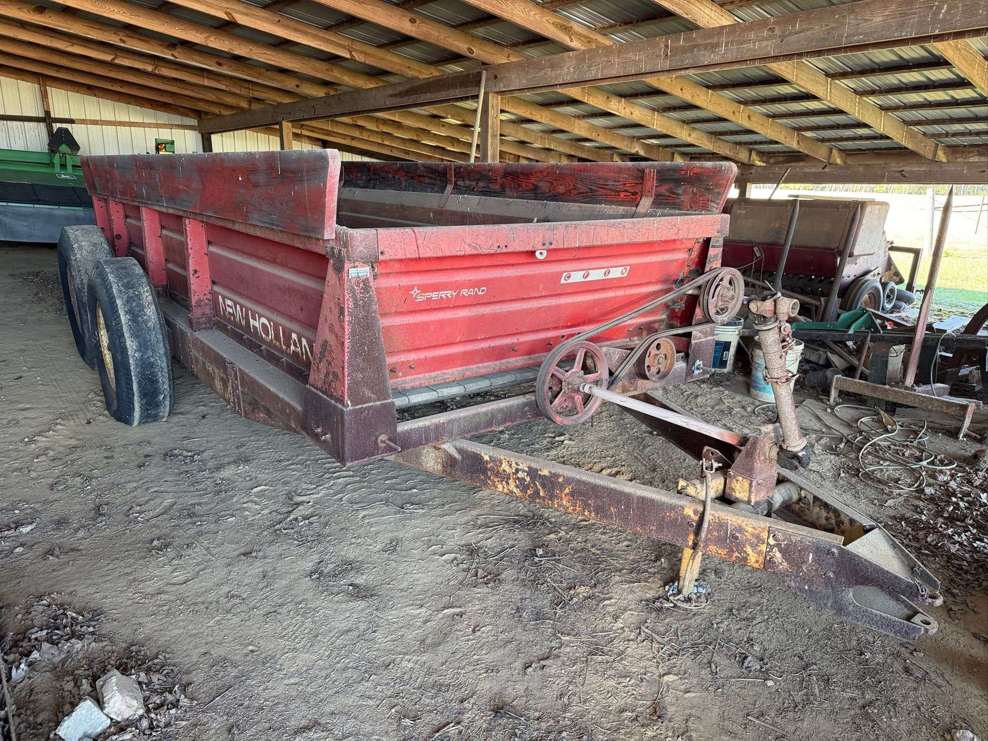 New Holland 790 Equipment Image0