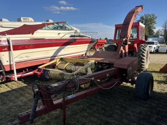 Image of New Holland 790 equipment image 1