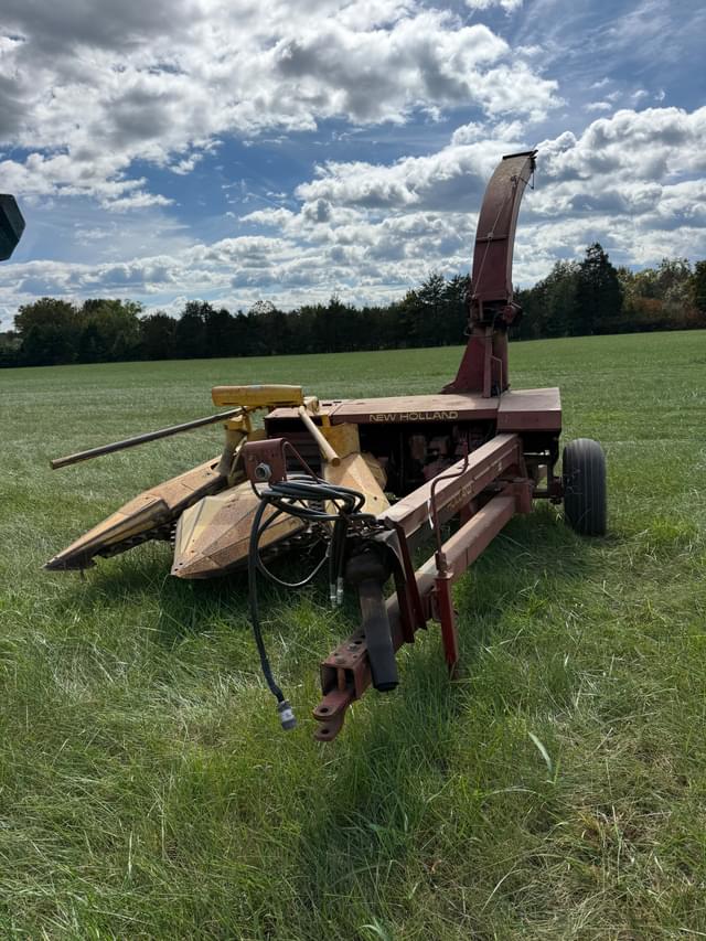 Image of New Holland 790 equipment image 1
