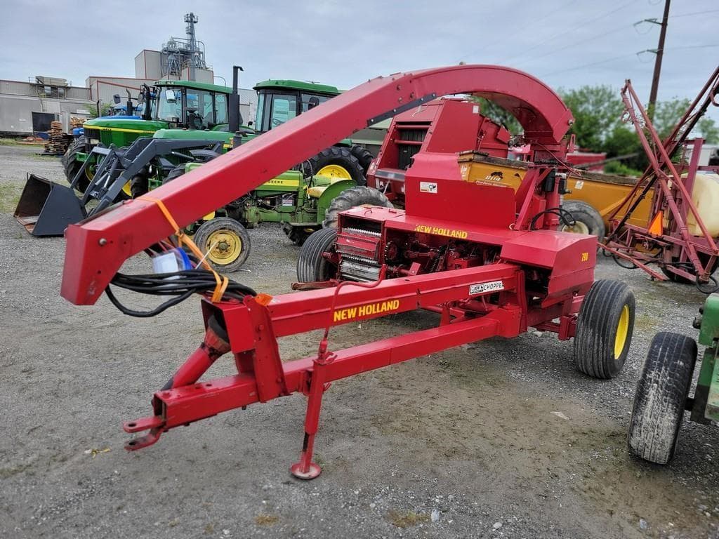 Image of New Holland 790 Primary image