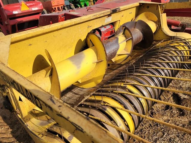 Image of New Holland 790 equipment image 1