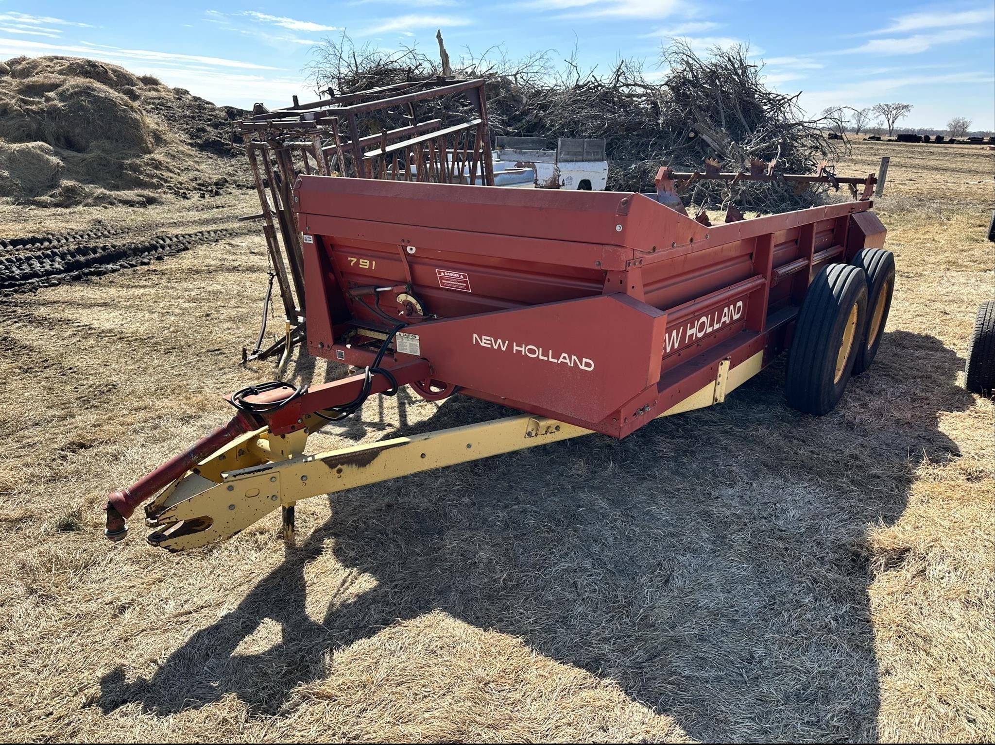 New Holland 791 Equipment Image0