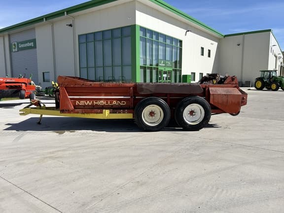 Image of New Holland 791 equipment image 1