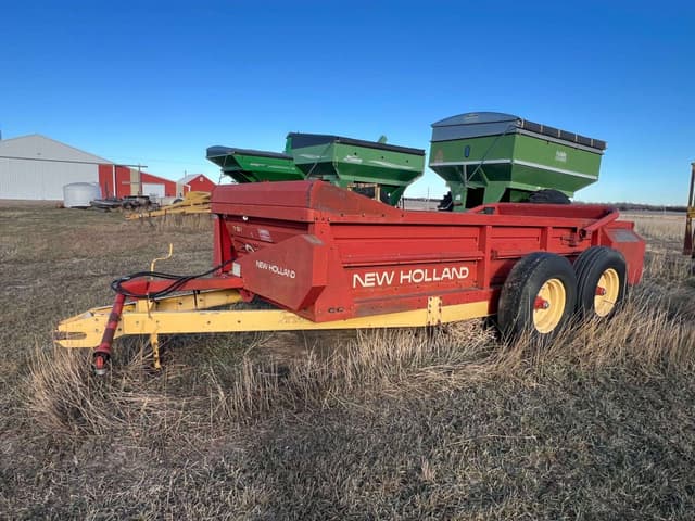 Image of New Holland 791 equipment image 1