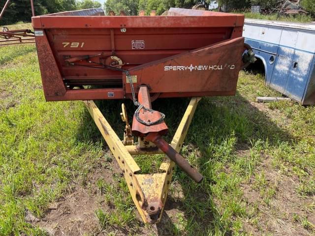 Image of New Holland 791 equipment image 1