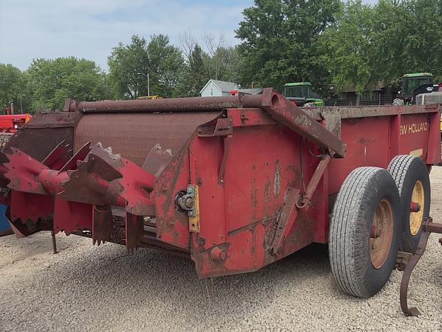 Image of New Holland 795 equipment image 2