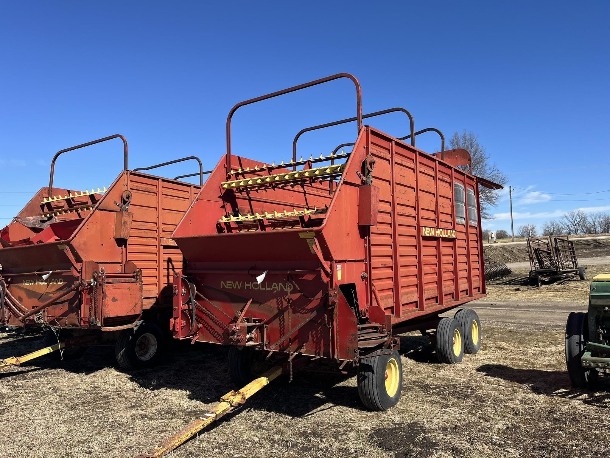 New Holland 8 Equipment Image0