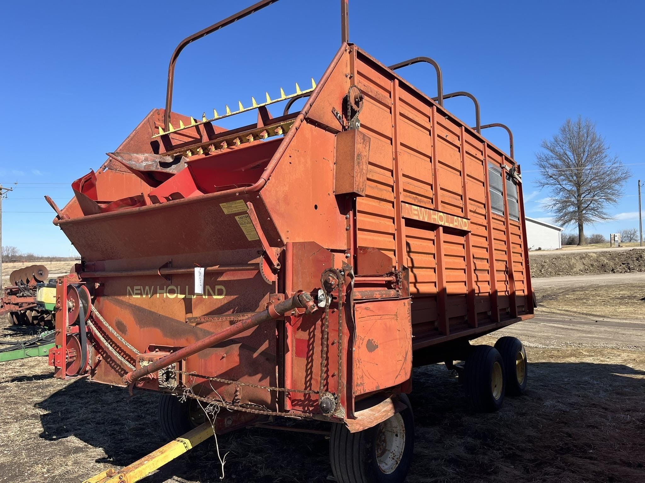 New Holland 8 Equipment Image0