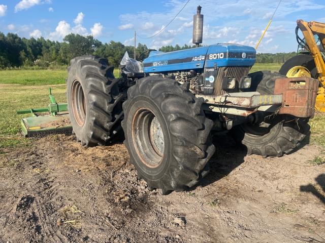 Image of New Holland 8010 equipment image 3