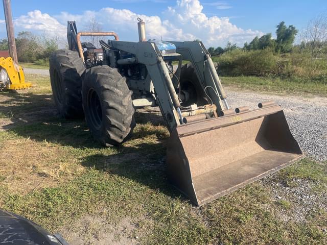 Image of New Holland 8010 equipment image 3