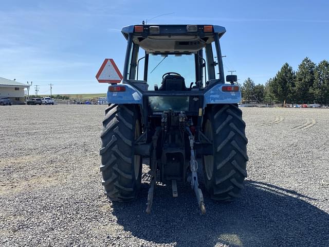 Image of New Holland 8160 equipment image 4